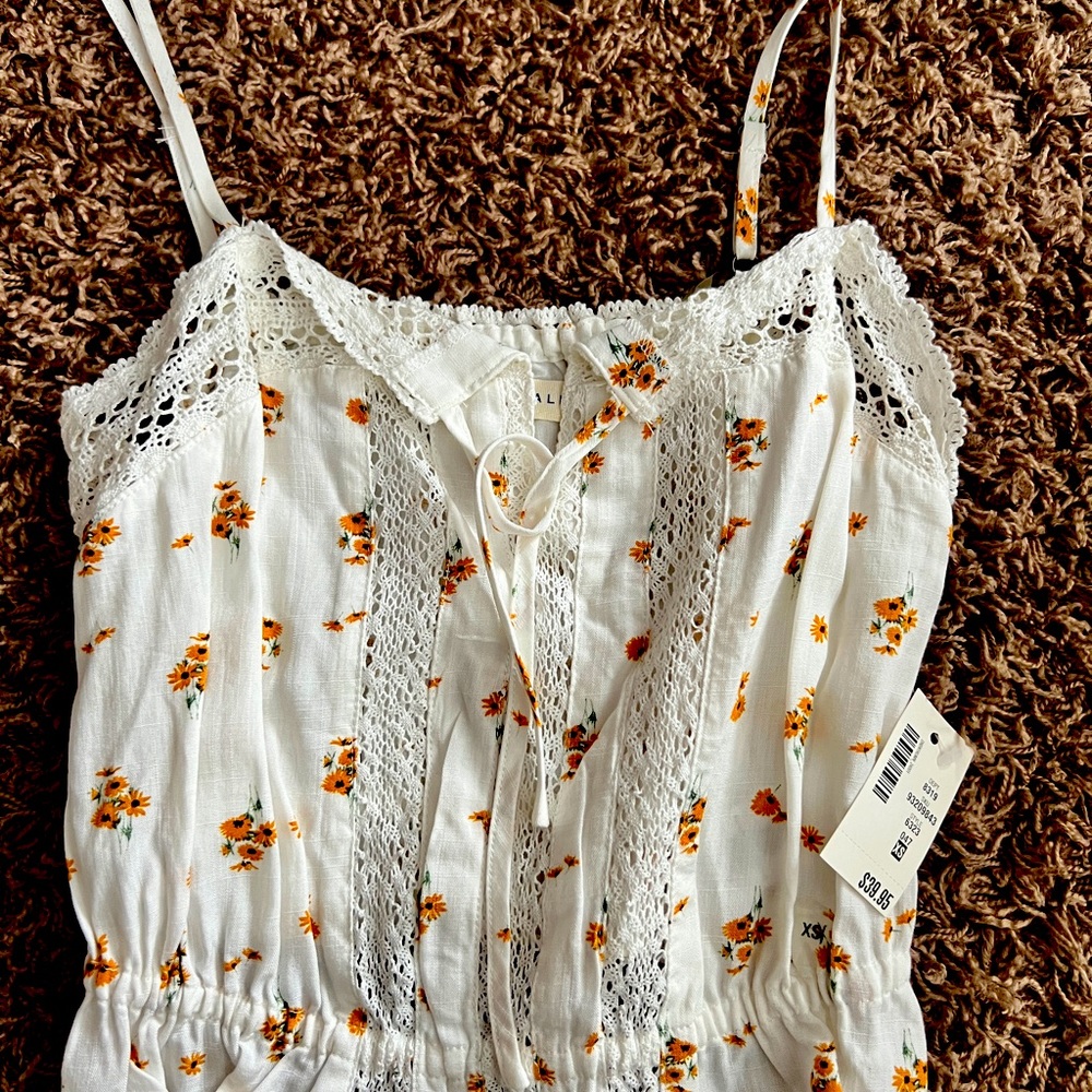 NWT XS PacSun Kendall & Kylee flowy crop tank
